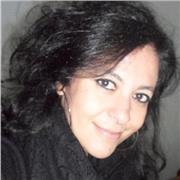 Soy profesora de Inglés, bilingüe en Inglés y Griego y hablo Español